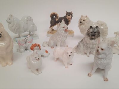 Lot of 12 Figures of Dogs
