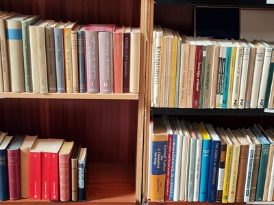 Filosofie/ Oosterse filosofie/Theosofie: Lot met 145 diverse boeken en publicaties w.o. 50 van J. Krishnamurti