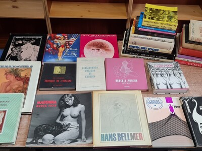 Erotica - Lot met 32 boeken en publicaties