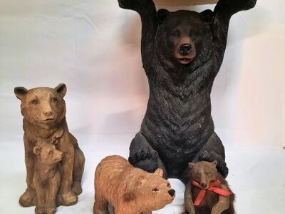 4 Bear Statues