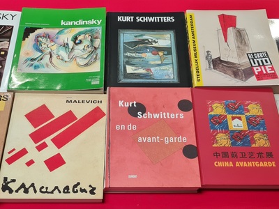 Kunstboeken - Lot met 10 kunstboeken - Avant-Garde