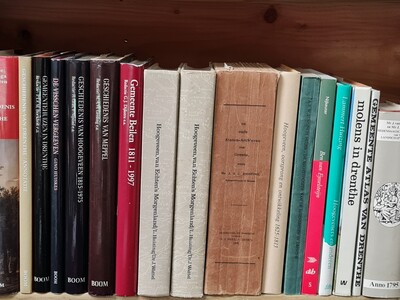 Boeken: Lot met 40 boeken m.b.t. Drenthe